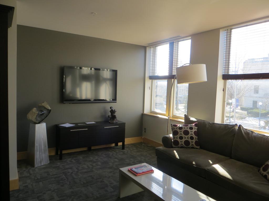 Suites At 118 Bloomington Rum bild